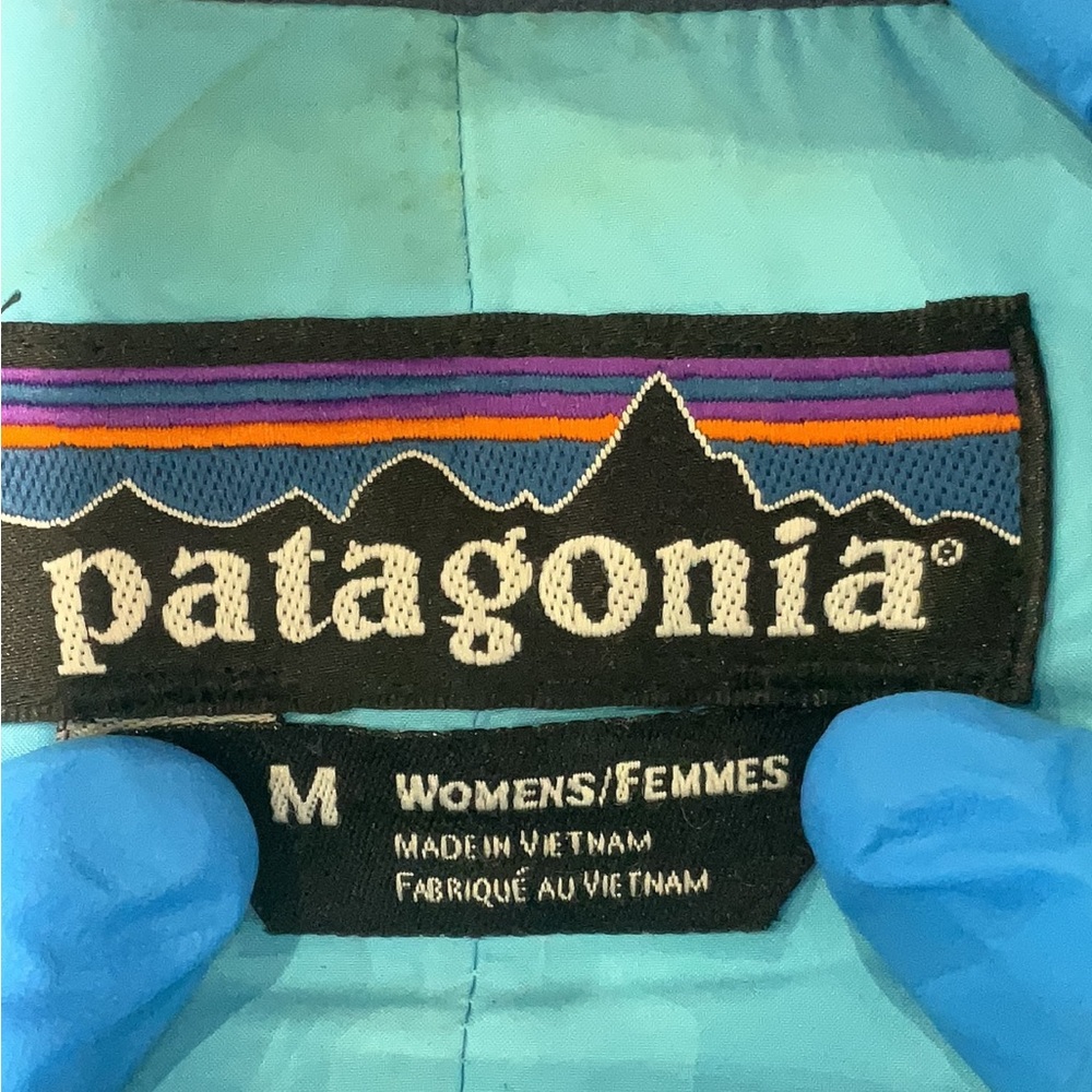 Patagonia Women's Navy and Turquoise Ski Jacket - Picture 4 of 4